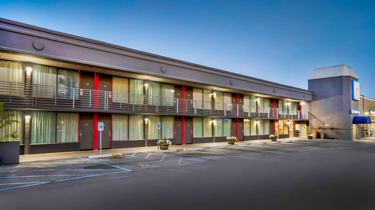 Motel 6 Louisville, Ky- Airport/ Fair Expo Exterior photo